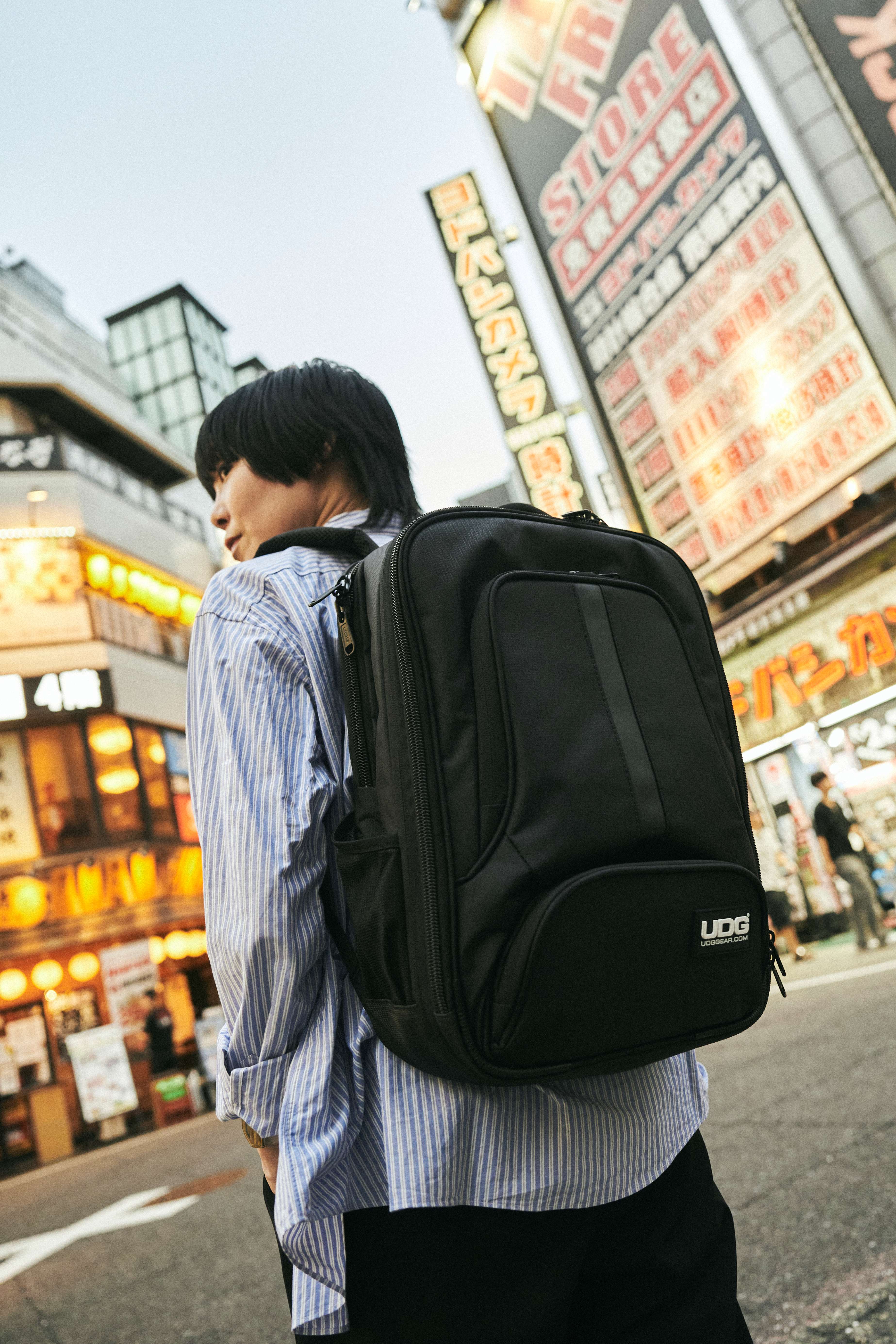 U9108BL/OR バックパック｜DJ機材運搬用 スリム UDG – UDG Gear Tokyo