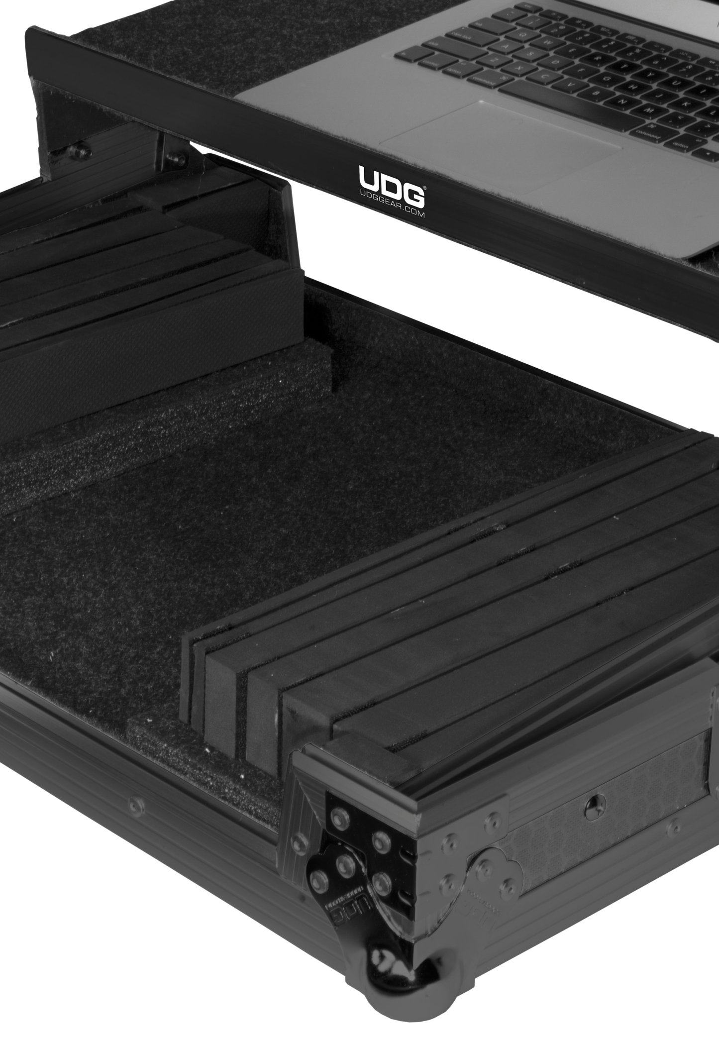 U91019BL3 Ultimate フライトケース XL Black